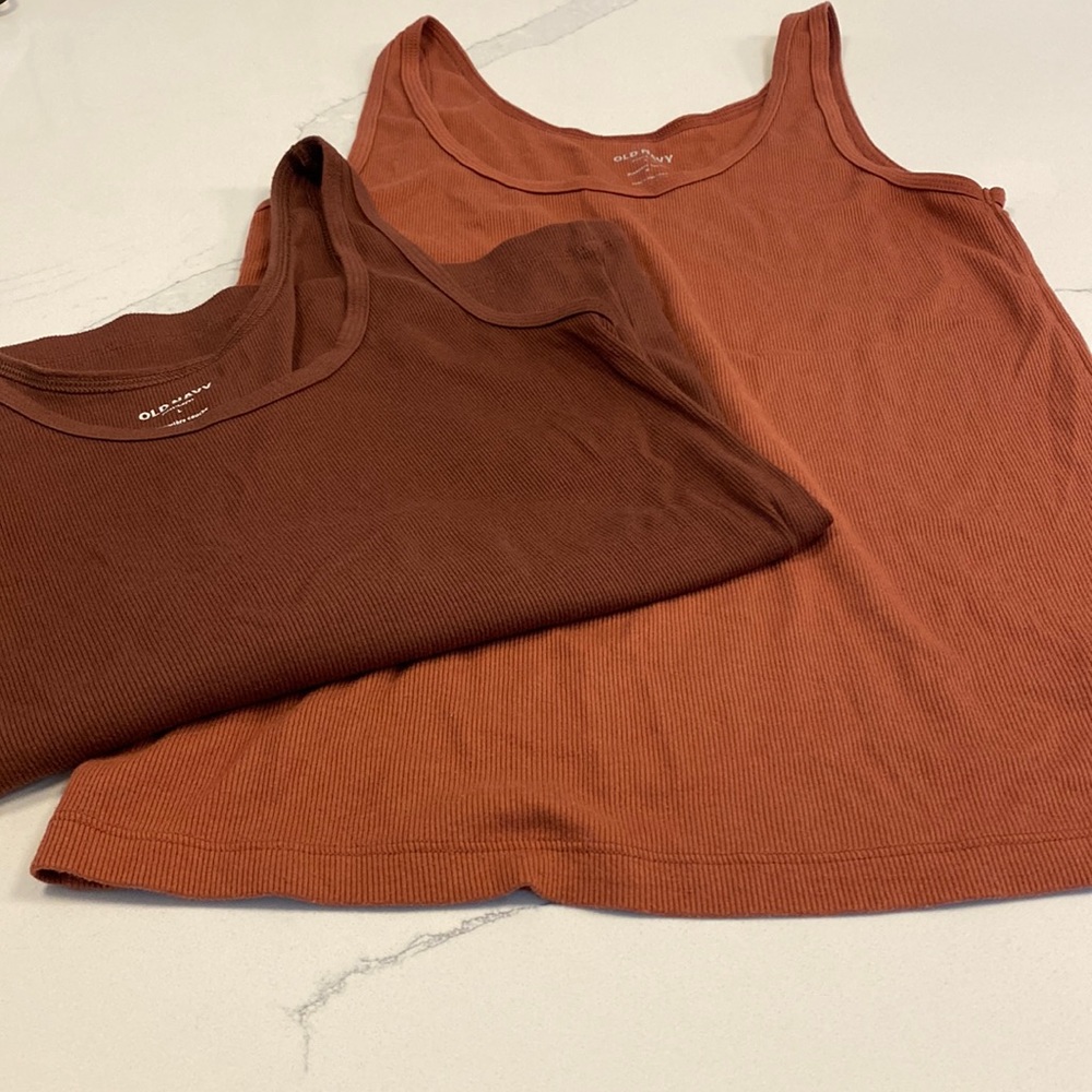 2 first layer tanks in shades of copper and brown from Old Navy